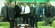 Manisa Lisesi mezunlarından Çerçi’ye plaket  